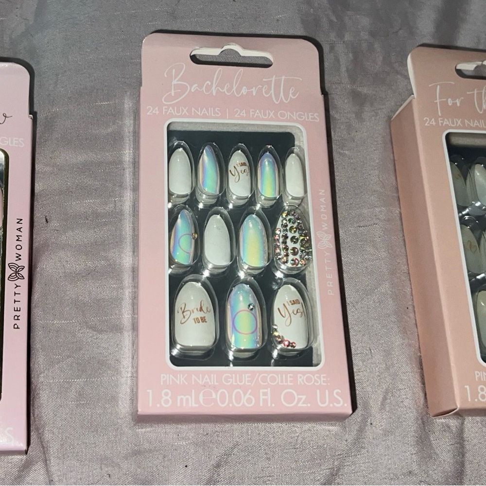 Pretty Woman Bachelorette Faux Nails with Holographic and Pink Accents